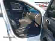 2015 Jeep Grand Cherokee SRT z VIN 1C4RJFDJ7FC844795, wystawiony jako IAAI lot #43235367 z przebiegiem 79 709 mil mil oraz . Historia ofert i sprzedaży dostępna na DreamBid. Obrazek 5.