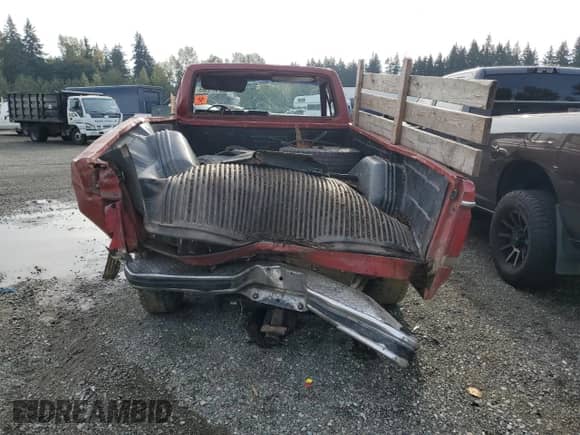 1984 Ford F-250 with VIN 2FTHF2616ECA06852, listed as a Copart auction lot 86155665 with 70,165 mi miles and Salvage title. Bid and sale history available at DreamBid. Image 6.