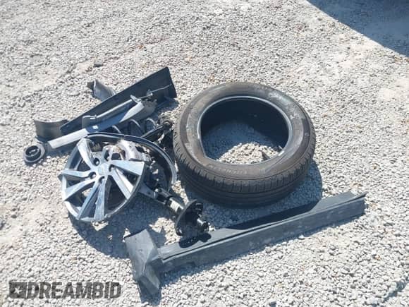 2024 Chevrolet Equinox Premier с VIN 3GNAXXEG6RL153794, выставлен на аукционе IAAI как лот 43224343 с пробегом 24 339 миль миль и . История ставок и продаж доступна на DreamBid. Изображение 12.