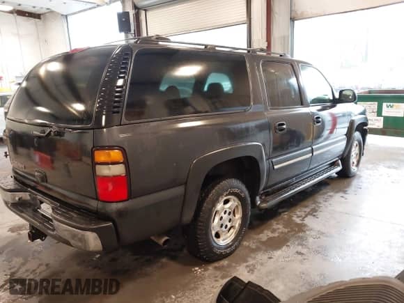 2006 Chevrolet Suburban LS z VIN 3GNFK16Z06G199269, wystawiony jako IAAI lot #43563931 z przebiegiem 147 383 mil mil oraz . Historia ofert i sprzedaży dostępna na DreamBid. Obrazek 4.