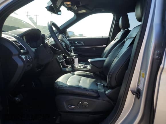 2018 Ford Explorer Limited с VIN 1FM5K7F86JGA43607, выставлен на аукционе Copart как лот 71993575 с пробегом 85 151 миль миль и Списание • Salvage title. История ставок и продаж доступна на DreamBid. Изображение 7.