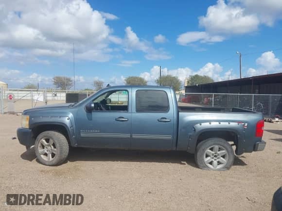 2011 Chevrolet Silverado 1500 LT с VIN 3GCPKSE35BG369751, выставлен на аукционе IAAI как лот 43426023 с пробегом 201 500 миль миль и . История ставок и продаж доступна на DreamBid. Изображение 14.