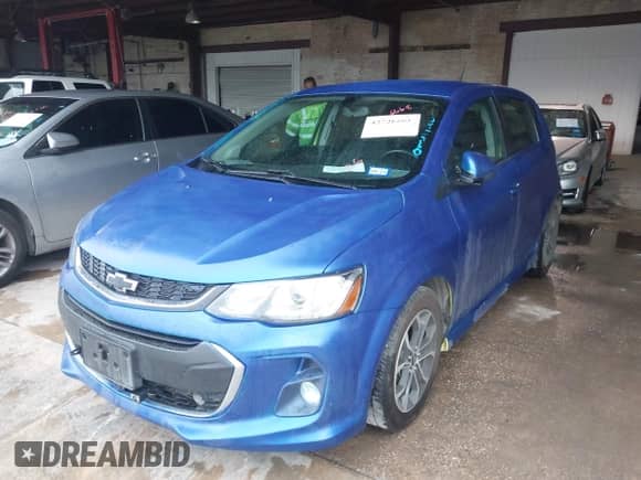 2019 Chevrolet Sonic LT с VIN 1G1JD6SB0K4145196, выставлен на аукционе IAAI как лот 42726668 с пробегом 61 524 миль миль и . История ставок и продаж доступна на DreamBid. Изображение 17.