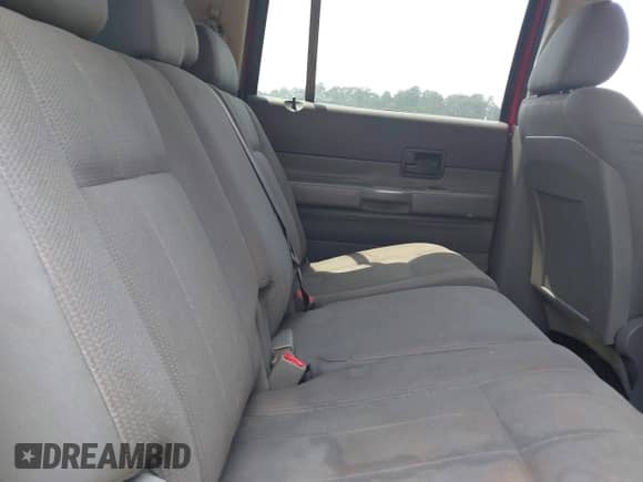 2005 Dodge Durango SXT z VIN 1D4HD38N75F608193, wystawiony jako IAAI lot #42409497 z przebiegiem 195 339 mil mil oraz . Historia ofert i sprzedaży dostępna na DreamBid. Obrazek 8.