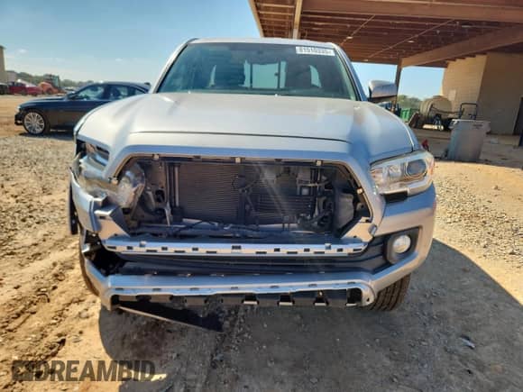 2017 Toyota Tacoma SR5 with VIN 5TFSZ5ANXHX082683, listed as a Copart auction lot 81510335 with 75,413 mi miles and Salvage title. Bid and sale history available at DreamBid. Image 5.
