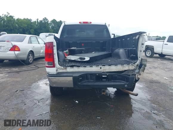 2011 GMC Sierra 1500 Work Truck with VIN 1GTN1TEA4BZ376298, listed as a IAAI auction lot 42670857 with 240,863 mi miles and . Bid and sale history available at DreamBid. Image 16.