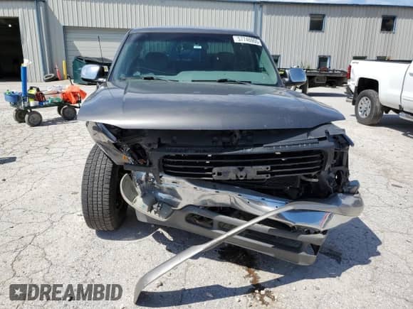 2000 GMC Sierra 1500 SLE with VIN 1GTEC19V3YZ352742, listed as a Copart auction lot 57746955 with 194,947 mi miles and Salvage title. Bid and sale history available at DreamBid. Image 5.