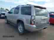 2007 Chevrolet Tahoe LTZ with VIN 1GNFK13027R341063, listed as a IAAI auction lot 43143783 with 273,637 mi miles and . Bid and sale history available at DreamBid. Image 3.