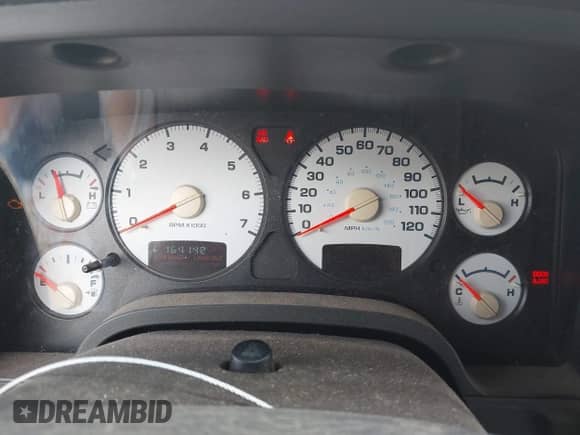 2003 Dodge 1500 ST z VIN 1D7HU18N83J639891, wystawiony jako IAAI lot #42820212 z przebiegiem 164 142 mil mil oraz . Historia ofert i sprzedaży dostępna na DreamBid. Obrazek 7.