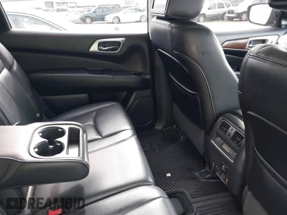 2017 Nissan Pathfinder SL z VIN 5N1DR2MM7HC667864, wystawiony jako IAAI lot #41219528 z przebiegiem 127 240 mil mil oraz . Historia ofert i sprzedaży dostępna na DreamBid. Obrazek 8.