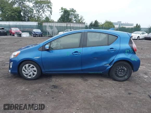 2015 Toyota Prius One z VIN JTDKDTB33F1103695, wystawiony jako IAAI lot #43043113 z przebiegiem 146 555 mil mil oraz . Historia ofert i sprzedaży dostępna na DreamBid. Obrazek 14.