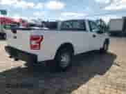 2018 Ford F-150 XL z VIN 1FTMF1C55JKD50923, wystawiony jako Copart lot #87259265 z przebiegiem 140 029 mil mil oraz Czysty tytuł • Clean title. Historia ofert i sprzedaży dostępna na DreamBid. Obrazek 4.
