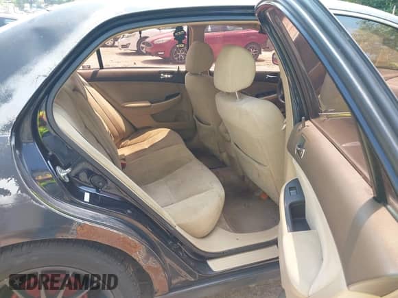 2003 Honda Accord LX with VIN 1HGCM55333A083750, listed as a IAAI auction lot 42735689 with Not provided miles and . Bid and sale history available at DreamBid. Image 8.