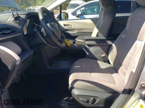 2022 Toyota Sienna LE с VIN 5TDKRKEC8NS116595, выставлен на аукционе Copart как лот 85695915 с пробегом 166 504 миль миль и Чистый • Clean title. История ставок и продаж доступна на DreamBid. Изображение 7.