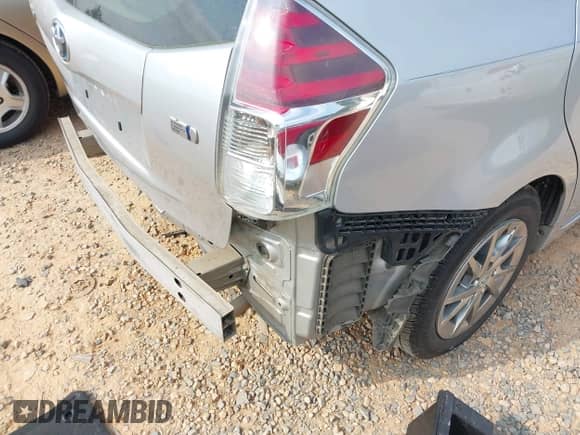 2016 Toyota Prius Two z VIN JTDZN3EU3GJ051504, wystawiony jako IAAI lot #42613924 z przebiegiem 138 128 mil mil oraz . Historia ofert i sprzedaży dostępna na DreamBid. Obrazek 6.