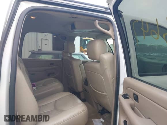 2005 Chevrolet Suburban Z71 с VIN 3GNFK16Z95G118073, выставлен на аукционе IAAI как лот 42533647 с пробегом 213 606 миль миль и . История ставок и продаж доступна на DreamBid. Изображение 8.