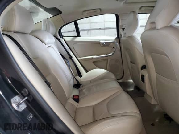 2014 Volvo S60 T5 с VIN YV1612FS4E1292839, выставлен на аукционе Copart как лот 71454085 с пробегом 139 948 миль миль и Списание • Salvage title. История ставок и продаж доступна на DreamBid. Изображение 10.