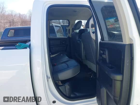 2016 Ram 1500 Express with VIN 1C6RR6FG2GS242881, listed as a IAAI auction lot 41657054 with 126,658 mi miles and . Bid and sale history available at DreamBid. Image 8.