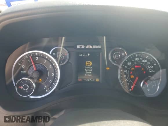 2023 Ram 1500 Tradesman с VIN 1C6SRFGT3PN628401, выставлен на аукционе Copart как лот 51892304 с пробегом 1 519 миль миль и Чистый • Clean title. История ставок и продаж доступна на DreamBid. Изображение 9.