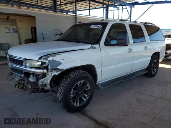 2004 Chevrolet Suburban LT z VIN 3GNEC16T94G297864, wystawiony jako Copart lot #82608525 z przebiegiem 172 146 mil mil oraz Szkoda całkowita • Salvage title. Historia ofert i sprzedaży dostępna na DreamBid. Obrazek 1.