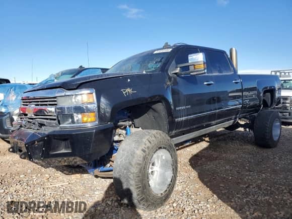2015 Chevrolet Silverado 3500HD LTZ с VIN 1GC4K0E83FF591845, выставлен на аукционе Copart как лот 81810164 с пробегом 50 608 миль миль и Списание • Salvage title. История ставок и продаж доступна на DreamBid. Изображение 1.