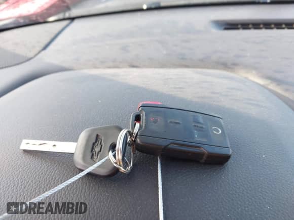 2016 Chevrolet Silverado 1500 LT z VIN 3GCUKREC8GG138278, wystawiony jako IAAI lot #43460002 z przebiegiem 136 579 mil mil oraz . Historia ofert i sprzedaży dostępna na DreamBid. Obrazek 11.