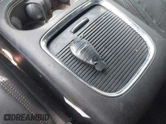 2014 Dodge Grand Caravan R/T with VIN 2C4RDGEG3ER430838, listed as a IAAI auction lot 43247617 with Not provided miles and . Bid and sale history available at DreamBid. Image 11.