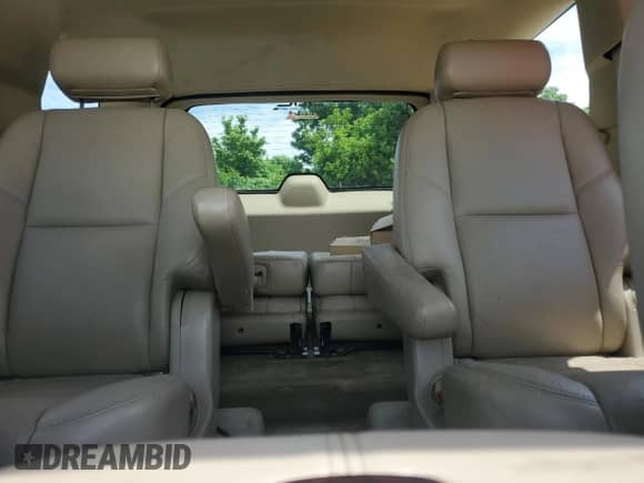 2009 Cadillac Escalade with VIN 1GYFK23269R241173, listed as a Copart auction lot 62178725 with 165,444 mi miles and Clean title. Bid and sale history available at DreamBid. Image 10.