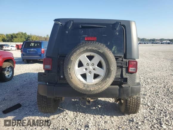2008 Jeep Wrangler Unlimited X with VIN 1J4GA39198L531419, listed as a Copart auction lot 80160815 with 121,043 mi miles and Clean title. Bid and sale history available at DreamBid. Image 6.