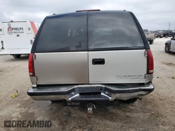 1999 Chevrolet Tahoe Z71 z VIN 1GNEK13RXXJ402023, wystawiony jako Copart lot #78086864 z przebiegiem 287 300 mil mil oraz Nie do naprawy • Non repairable. Historia ofert i sprzedaży dostępna na DreamBid. Obrazek 6.