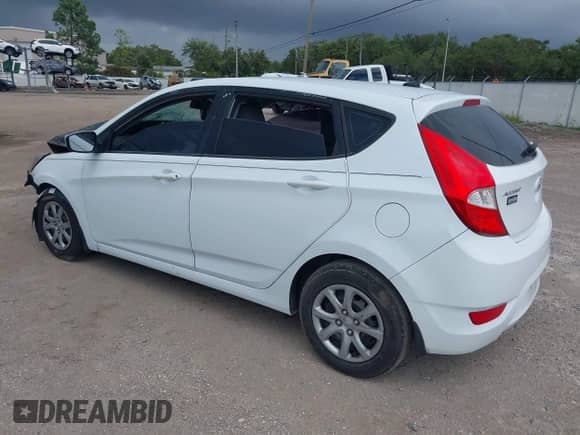 2013 Hyundai Accent GS с VIN KMHCT5AE7DU114356, выставлен на аукционе IAAI как лот 42645662 с пробегом Не указан миль и . История ставок и продаж доступна на DreamBid. Изображение 3.