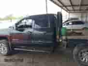 2016 Chevrolet Silverado 2500HD LT z VIN 1GC2KVEG8GZ317665, wystawiony jako IAAI lot #42184585 z przebiegiem Nie podano mil oraz . Historia ofert i sprzedaży dostępna na DreamBid. Obrazek 14.