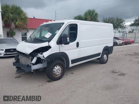 2023 Ram ProMaster Cargo z VIN 3C6LRVVG1PE598744, wystawiony jako IAAI lot #42946879 z przebiegiem Nie podano mil oraz . Historia ofert i sprzedaży dostępna na DreamBid. Obrazek 17.