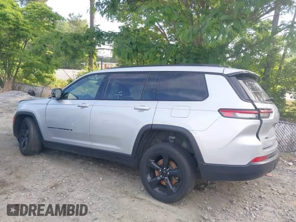 2023 Jeep Grand Cherokee Altitude X z VIN 1C4RJKAG7P8822608, wystawiony jako IAAI lot #42207676 z przebiegiem 65 864 mil mil oraz . Historia ofert i sprzedaży dostępna na DreamBid. Obrazek 14.