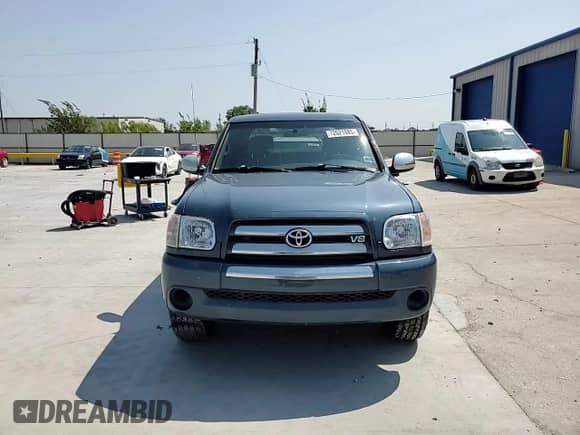 2006 Toyota Tundra SR5 z VIN 5TBET34136S532505, wystawiony jako Copart lot #72021885 z przebiegiem 210 823 mil mil oraz Szkoda całkowita • Salvage title. Historia ofert i sprzedaży dostępna na DreamBid. Obrazek 13.