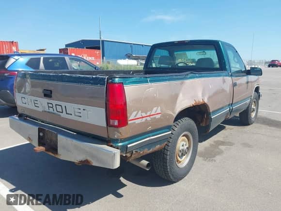 1995 Chevrolet Silverado 2500 с VIN 1GCFK24K6SZ192423, выставлен на аукционе IAAI как лот 42610175 с пробегом 205 608 миль миль и . История ставок и продаж доступна на DreamBid. Изображение 4.