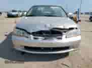 1999 Honda Accord EX с VIN JHMCG6670XC017775, выставлен на аукционе Copart как лот 69730015 с пробегом 153 308 миль миль и Списание • Salvage title. История ставок и продаж доступна на DreamBid. Изображение 5.
