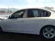 2013 BMW 3 Series 320i z VIN WBA3B1C59DK129009, wystawiony jako IAAI lot #41727979 z przebiegiem 94 763 mil mil oraz . Historia ofert i sprzedaży dostępna na DreamBid. Obrazek 14.