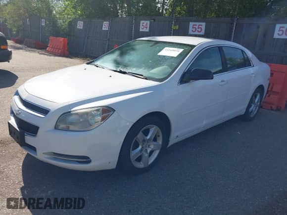 2009 Chevrolet Malibu 1LS with VIN 1G1ZG57BX9F114212, listed as a IAAI auction lot 43249034 with 21,723 mi miles and . Bid and sale history available at DreamBid. Image 2.