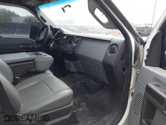 2012 Ford F-250 XL с VIN 1FT7W2B68CEB08111, выставлен на аукционе IAAI как лот 43384275 с пробегом 247 029 миль миль и . История ставок и продаж доступна на DreamBid. Изображение 5.