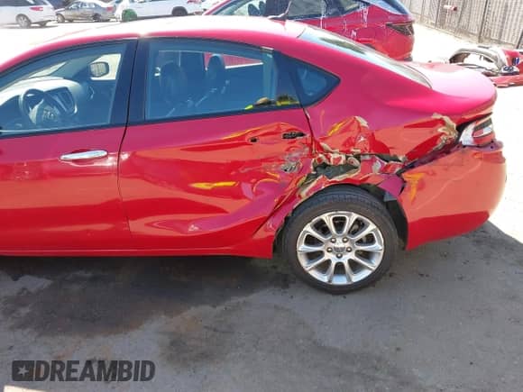 2014 Dodge Dart Limited z VIN 1C3CDFCB8ED903986, wystawiony jako IAAI lot #43354111 z przebiegiem 104 010 mil mil oraz . Historia ofert i sprzedaży dostępna na DreamBid. Obrazek 6.