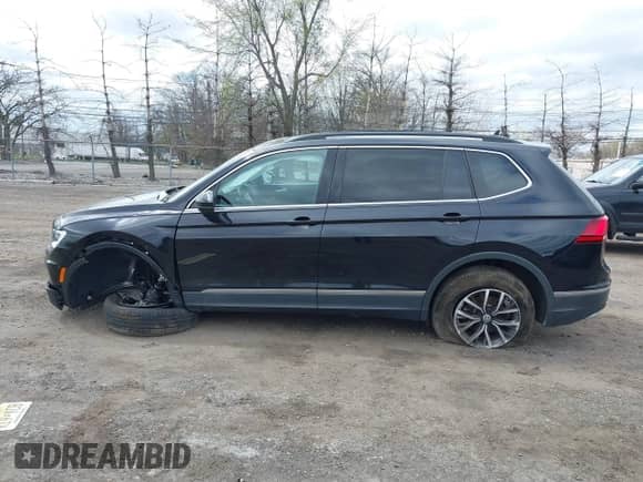 2021 Volkswagen Tiguan SE с VIN 3VV2B7AX0MM132946, выставлен на аукционе IAAI как лот 42050581 с пробегом 49 344 миль миль и . История ставок и продаж доступна на DreamBid. Изображение 13.