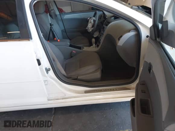 2008 Chevrolet Malibu 1FL с VIN 1G1ZG57B284234550, выставлен на аукционе IAAI как лот 42956236 с пробегом 151 939 миль миль и . История ставок и продаж доступна на DreamBid. Изображение 5.