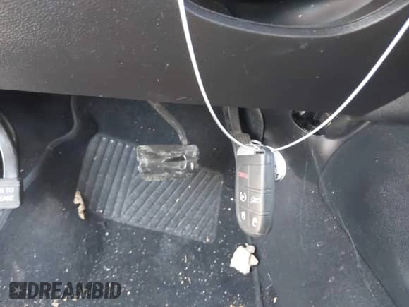 2017 Dodge Journey SE z VIN 3C4PDCABXHT598746, wystawiony jako IAAI lot #43503790 z przebiegiem Nie podano mil oraz . Historia ofert i sprzedaży dostępna na DreamBid. Obrazek 11.