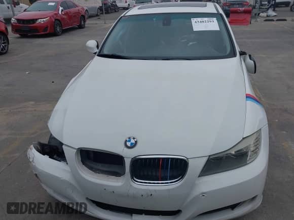 2011 BMW 3 Series 328i с VIN WBAPH5G59BNM75221, выставлен на аукционе IAAI как лот 43402293 с пробегом 155 551 миль миль и . История ставок и продаж доступна на DreamBid. Изображение 12.