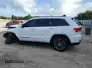 2018 Jeep Grand Cherokee Sterling с VIN 1C4RJFBG5JC325762, выставлен на аукционе Copart как лот 85338355 с пробегом 71 332 миль миль и Списание • Salvage title. История ставок и продаж доступна на DreamBid. Изображение 2.