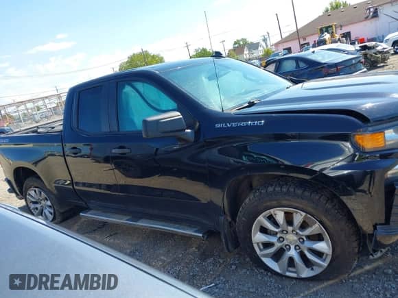 2019 Chevrolet Silverado 1500 Custom с VIN 1GCRYBEH3KZ349789, выставлен на аукционе IAAI как лот 43126866 с пробегом 95 530 миль миль и . История ставок и продаж доступна на DreamBid. Изображение 13.