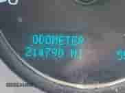 2009 Chevrolet Suburban LTZ z VIN 1GNFK36399R290858, wystawiony jako IAAI lot #42738830 z przebiegiem 214 790 mil mil oraz . Historia ofert i sprzedaży dostępna na DreamBid. Obrazek 15.