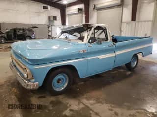 1965 Chevrolet Silverado 1500 z VIN C15452119970, wystawiony jako Copart lot #64655595 z przebiegiem 2 653 mil mil oraz Szkoda całkowita • Salvage title. Historia ofert i sprzedaży dostępna na DreamBid. Obrazek 1.