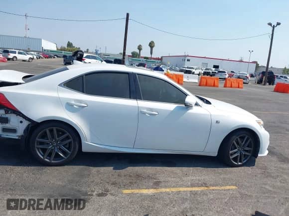 2014 Lexus IS 350 z VIN JTHBE1D24E5004699, wystawiony jako IAAI lot #42910506 z przebiegiem 78 727 mil mil oraz . Historia ofert i sprzedaży dostępna na DreamBid. Obrazek 13.